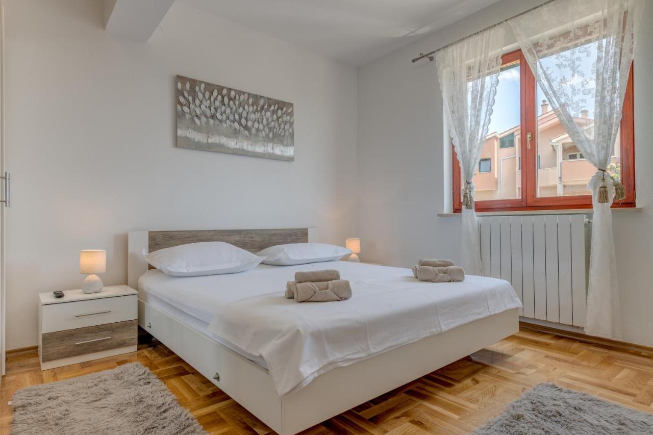 Apartman Aurelia Подстрана Екстериор снимка