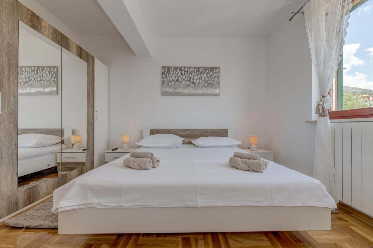 Apartman Aurelia Подстрана Екстериор снимка